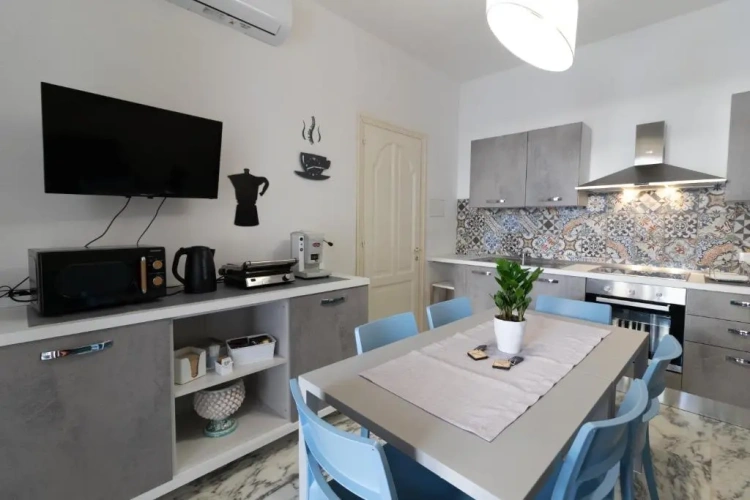 2 Bedrooms Cottage