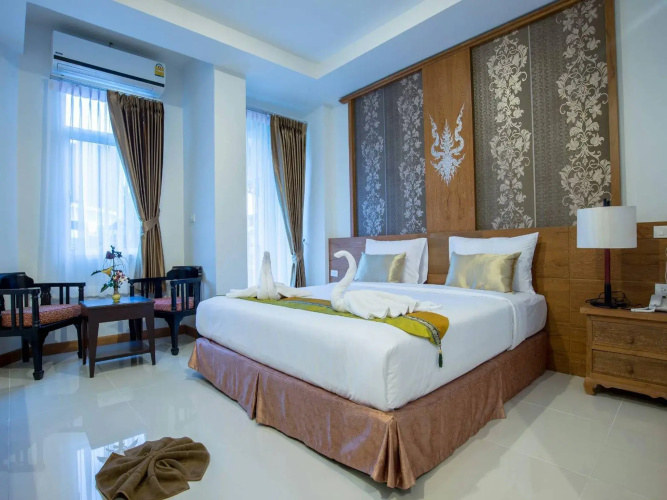Seastar Patong Residence