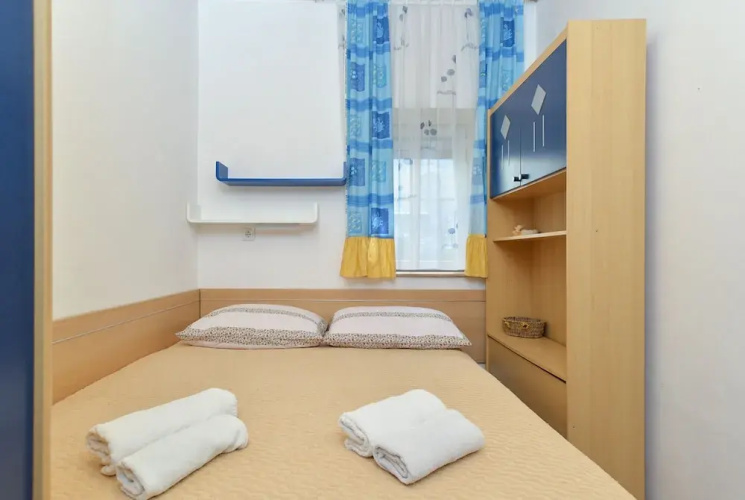Apartment 1128