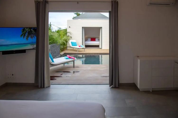 Dream Villa Black Opal