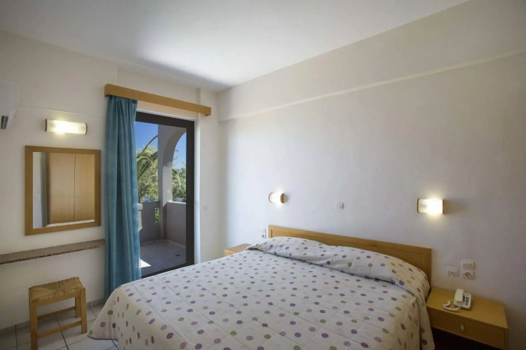 Marinos Beach Hotel