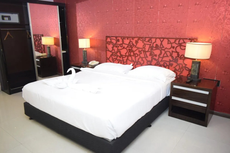 Hotel Million Day
