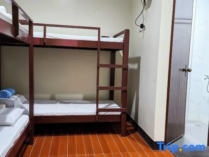 Standard Triple room with balcony