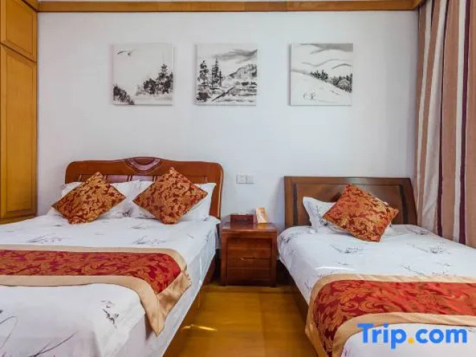 Hefeng Courtyard Inn