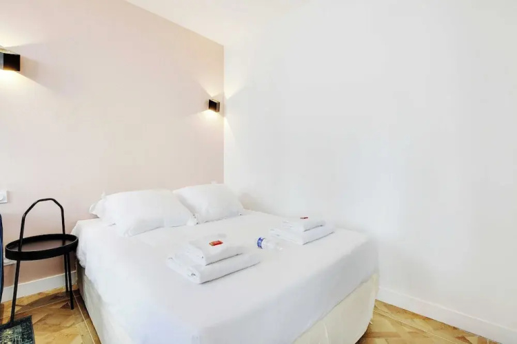 Super Studio - Place de la Bastille