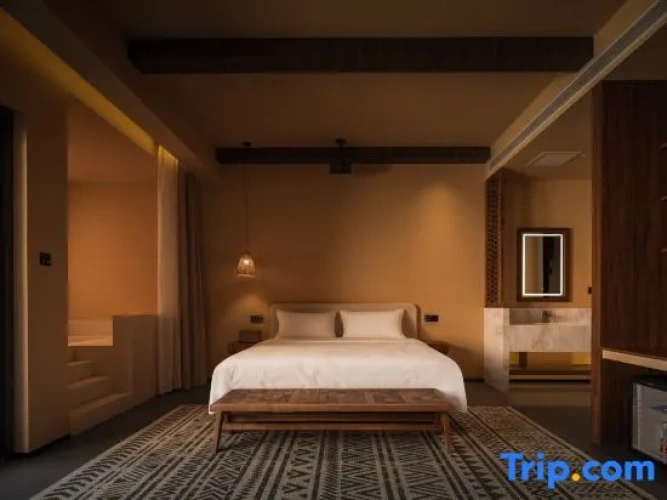 Double Suite with pool view