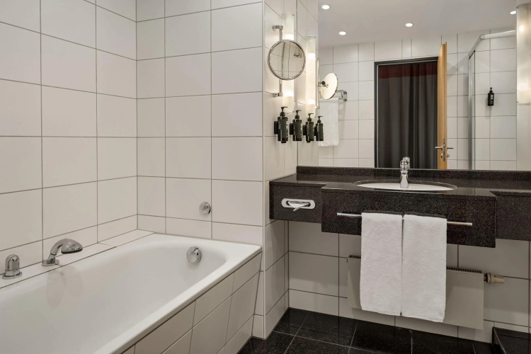 Ramada By Wyndham Essen photo 11