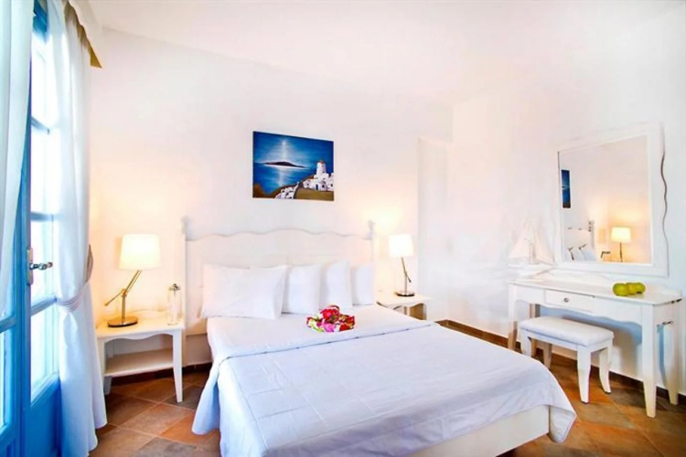 Koufonisia Hotel & Resort