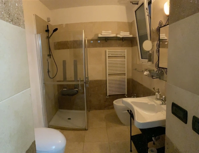 Economy room