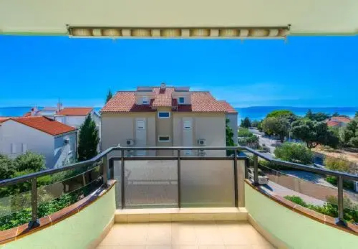 Apartments Villa Maelise