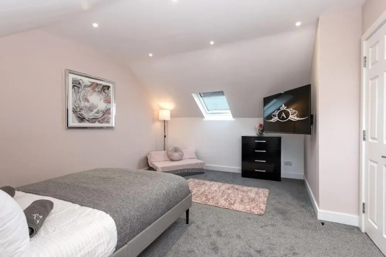 Huge 1-bed Apartment in Kent