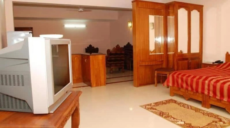 Nadan Hotel