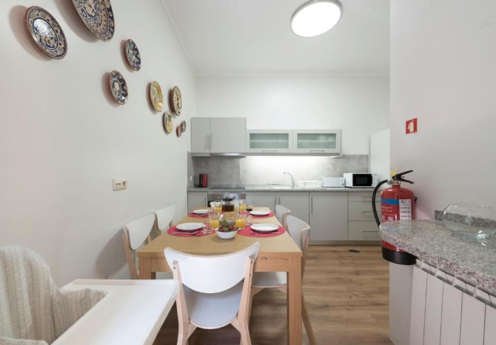 4 Bedrooms Cottage