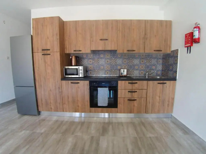 F11-3 Room 2 single beds shared bathroom in shared Flat