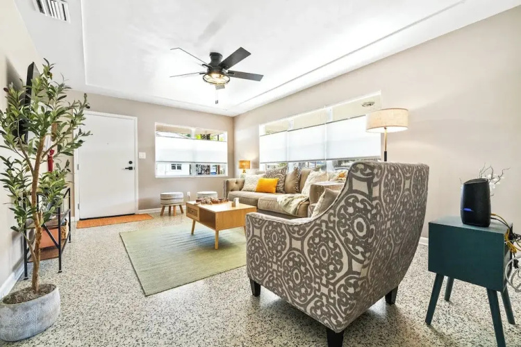 Sunny Side Up A Charming Retreat!