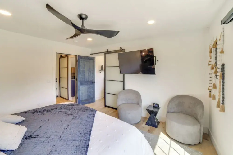 Walk To Waterfront: Michigan Retreat W/ Game Room - Gladstone, MI