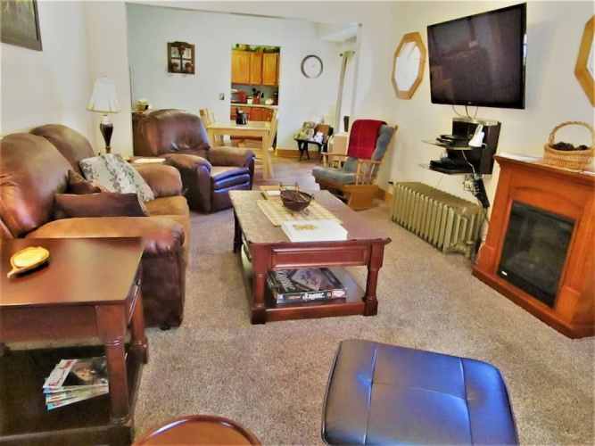 The Bear Den
