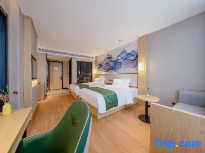 Quadruple Suite