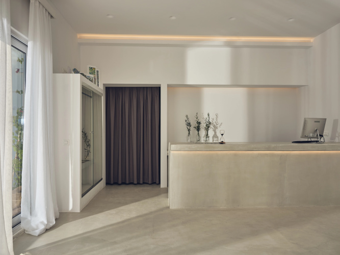ΑRCS Suites & Residences