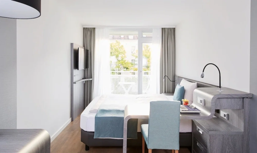 Business Plus Single room with balcony