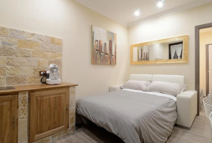 Standard Quadruple room with view