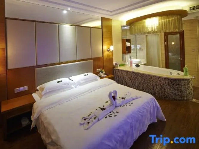 Deluxe Double room with view