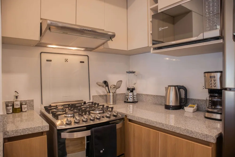w Amazing 2BR w Balcony in San Isidro
