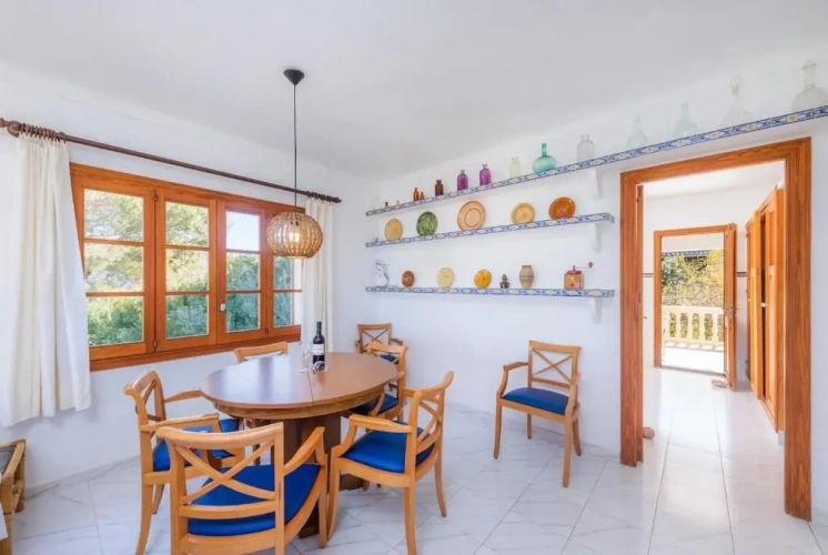 3 Bedrooms Cottage