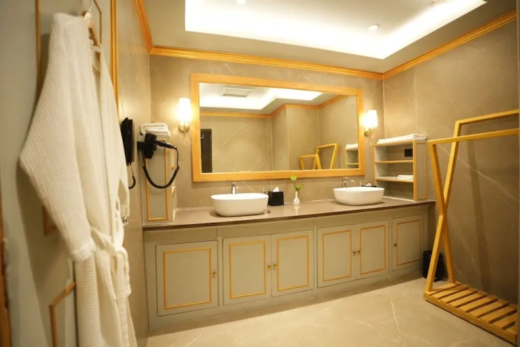 Executive Suite