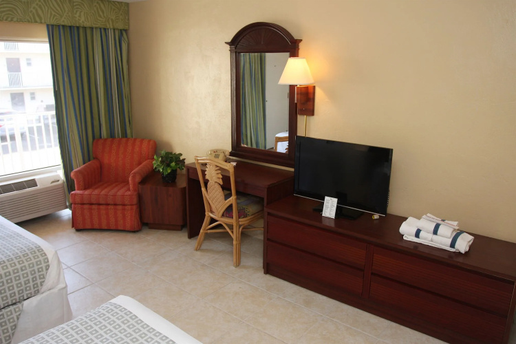 Makai Beach Lodge