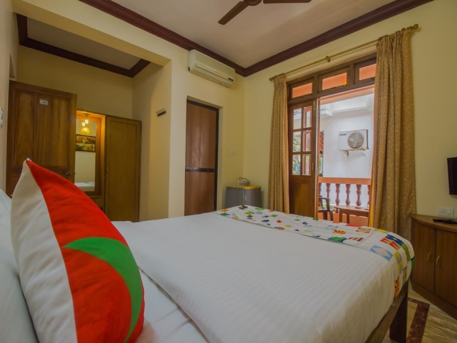 OYO 17114 Home Elegant Studio Candolim Beach