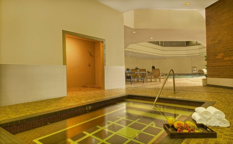 Crowne Plaza Suites Msp Airport photo 9