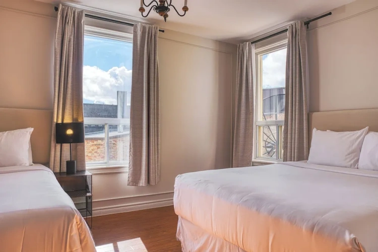 Quadruple Family Suite