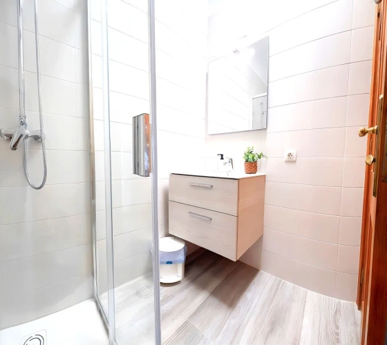 2 Bedrooms Villa