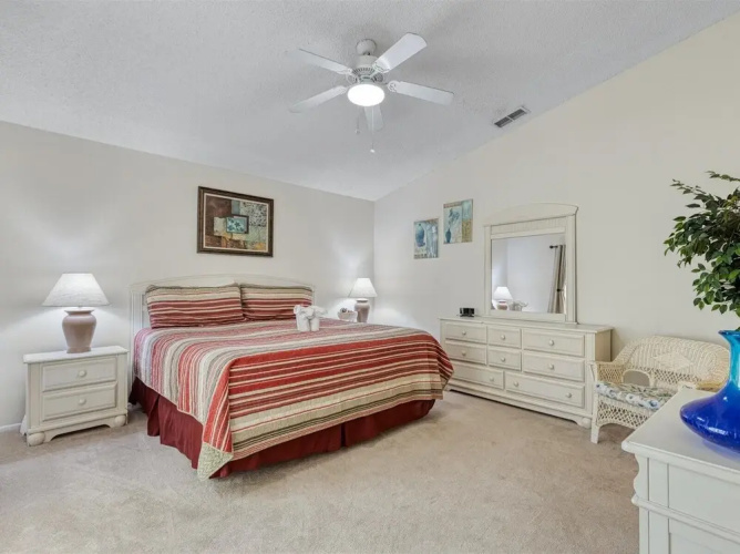 Spacious With Private Pool and Game Room 520