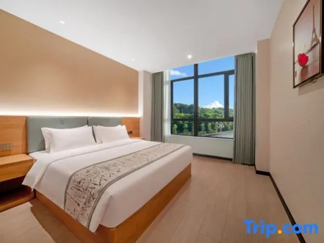 2 Bedrooms Business Suite