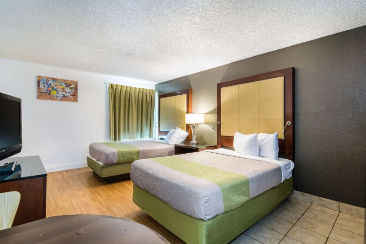 Quadruple Suite