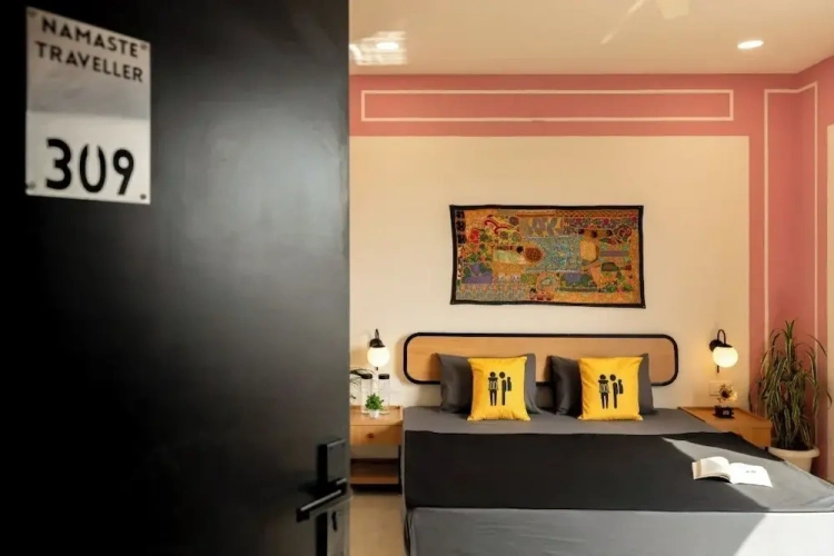 Superior Double room with city view