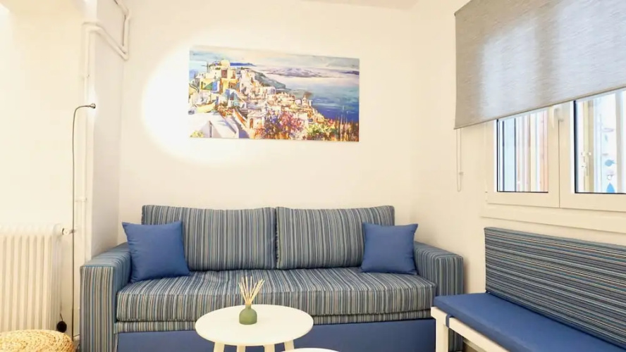 Cycladic Style Apt in Athens