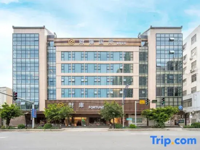CAI Ku Hotel