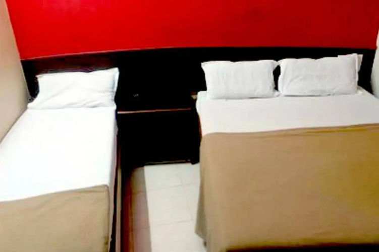 Hotel Metro Plaza