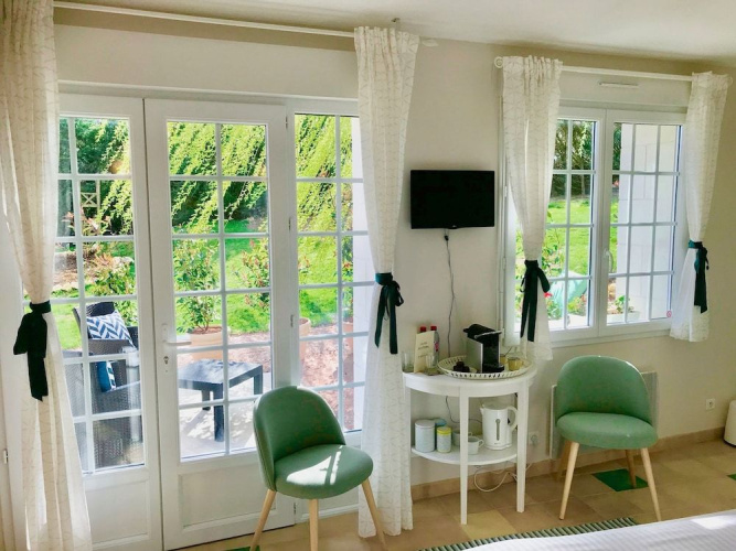 Sans Souci Bed and Breakfast with Restaurant