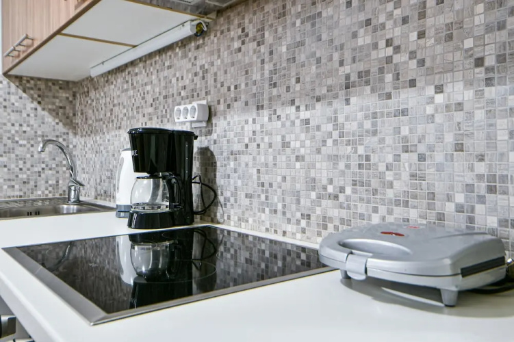 Serene n modern renovated flat