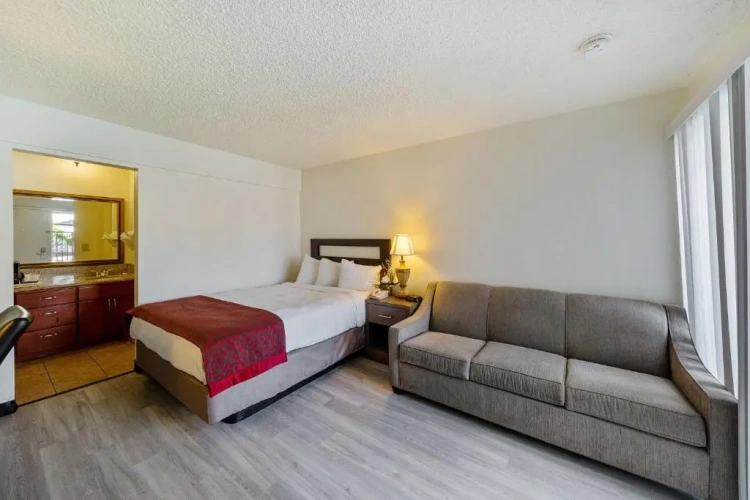 Deluxe Double Suite