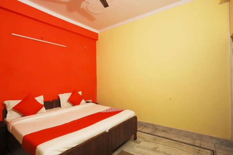 Oyo 42405 Hotel Diamond