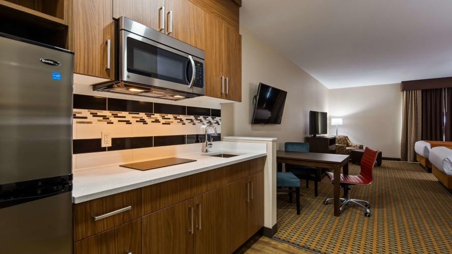 Best Western Plus Hinton Inn & Suites photo 34