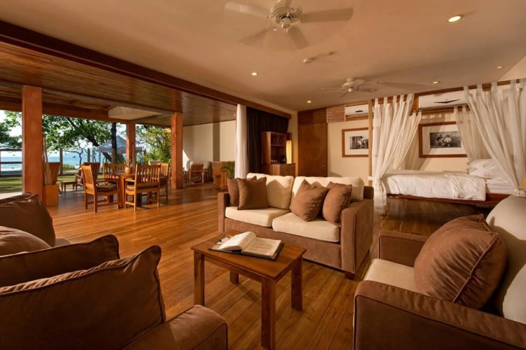 Capitán Suizo Beachfront Boutique Hotel