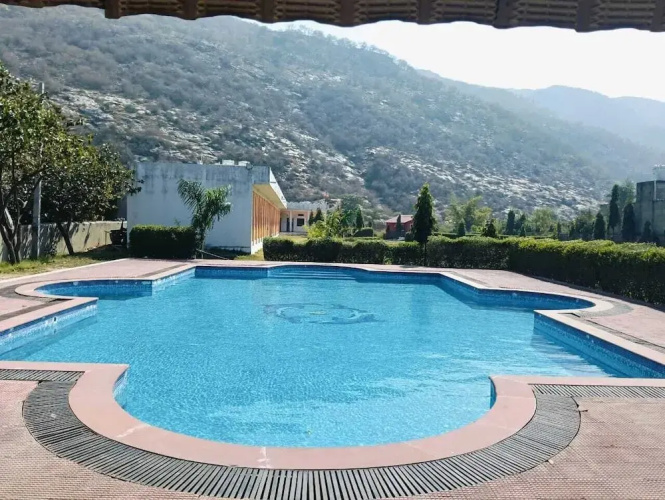 Raj Bagh Resort