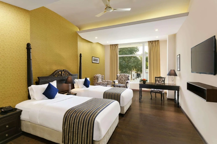 Superior Twin room