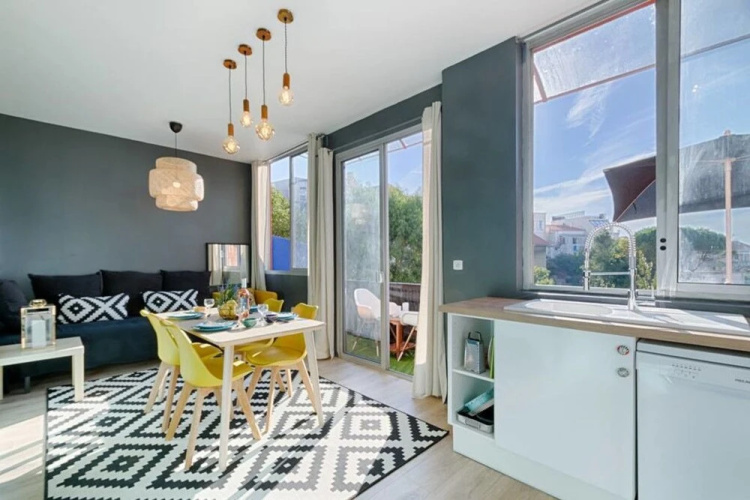 Charming Flat, Comfortable&quiet, Close to the sea